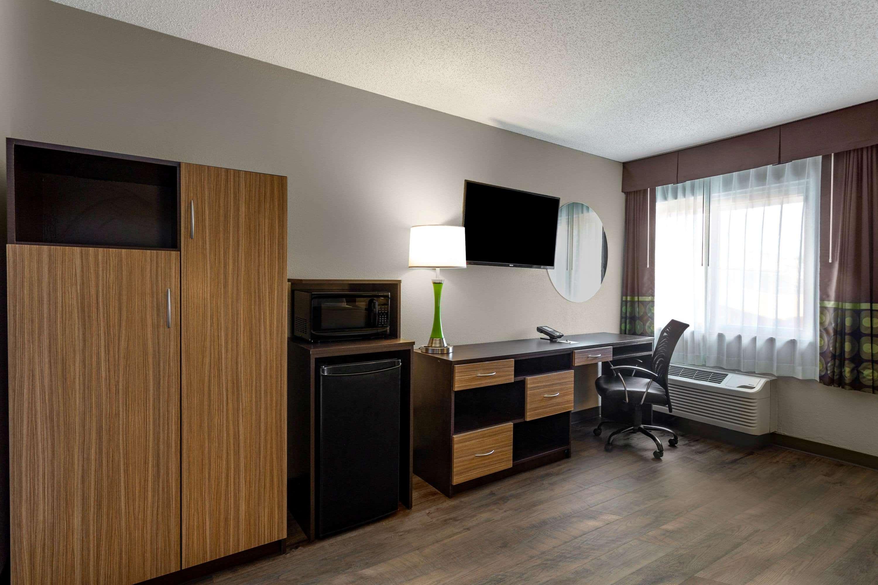 Hotel Super 8 By Wyndham South Holland Esterno foto