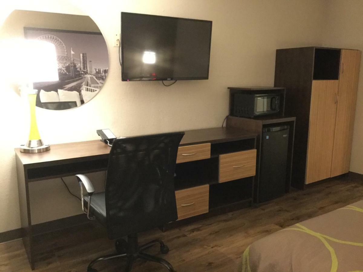 Hotel Super 8 By Wyndham South Holland Esterno foto