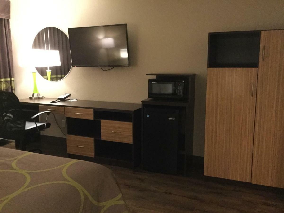 Hotel Super 8 By Wyndham South Holland Esterno foto